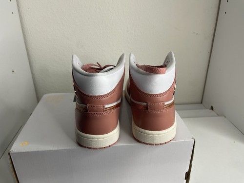 Nike Air Jordan 1 Mid SE Red Stardust Women's Size 6 Shoes FB9892-670 No Lid - Picture 4 of 8