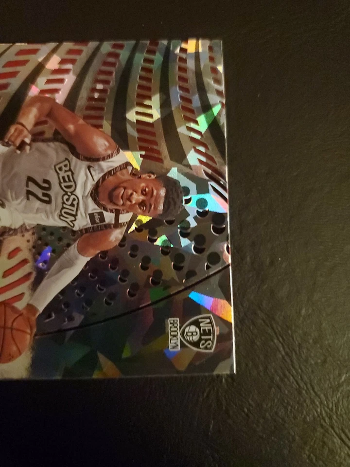 2020-21 Panini Revolution Chinese New Year Caris LeVert #62 - Image 3 of 4