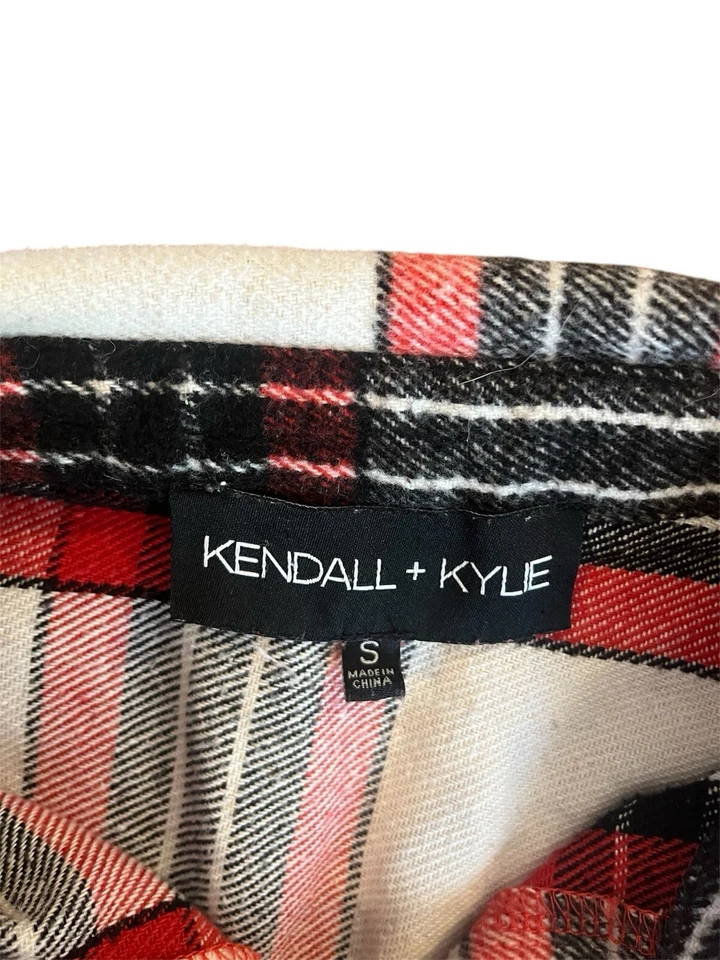 Kendall & Kylie Flannel Shirt Sm Red/Black/Cream Plaid - Long Sleeve Button Up - Изображение 4 из 4