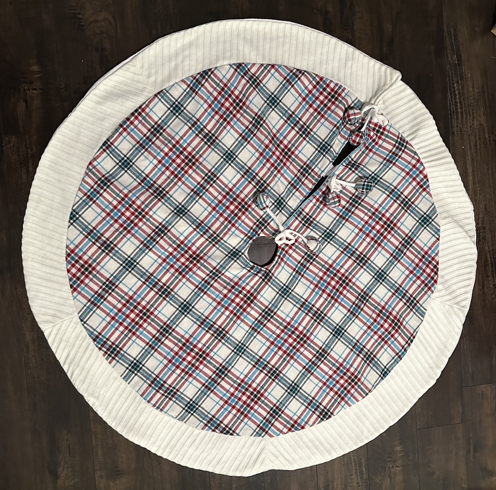 Christmas Tree Skirt Joann’s plaid tree skirt 2021 47” Diameter Sweater