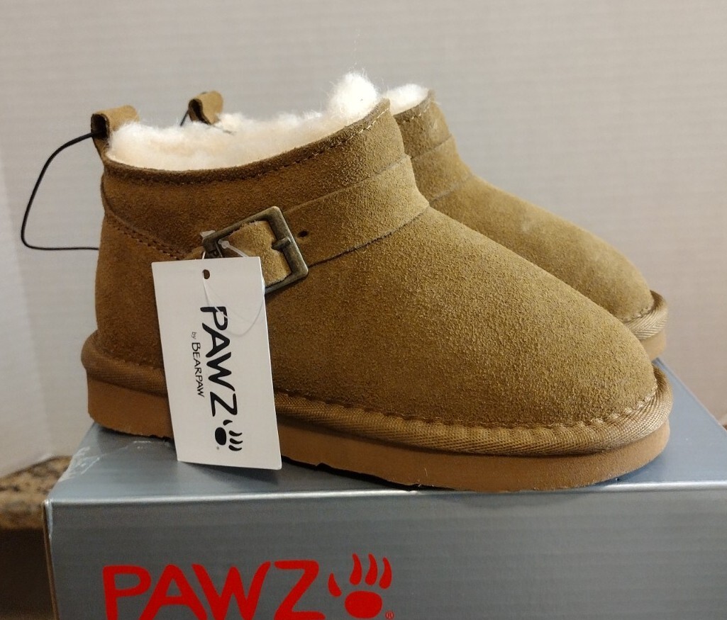 Paws by Bearpaw Hickory 20622Y Kids size 10 Amy Suede Winter