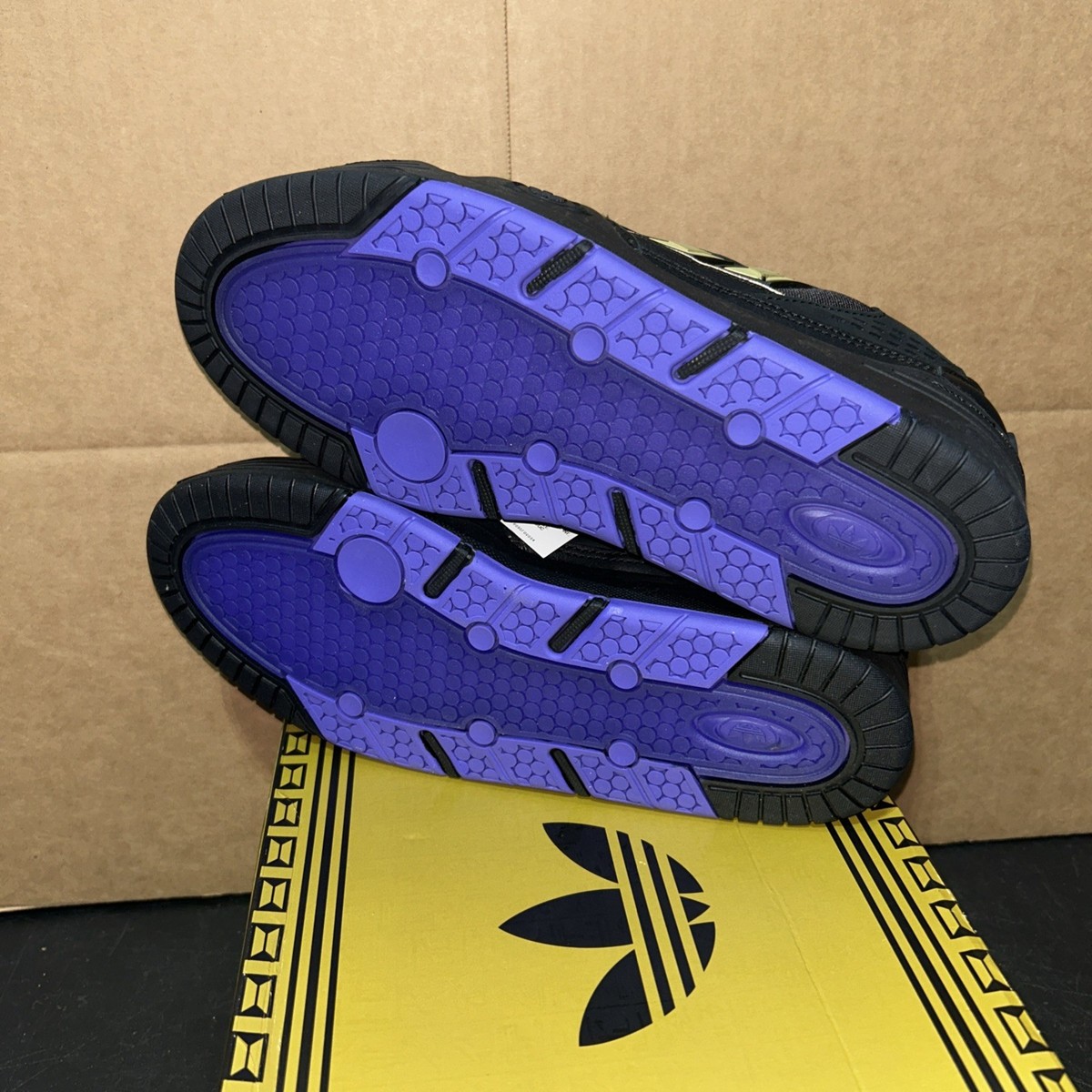 Yu-Gi-Oh! x Adidas Men's 7 without Golden Hang Tag, Extra Laces NO