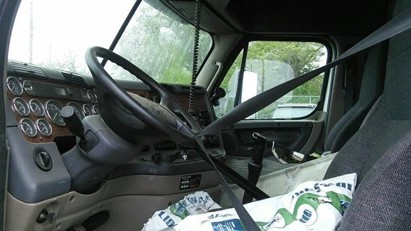 Buje trasero Freightliner Cascadia (9118311 Foto 3 de 4