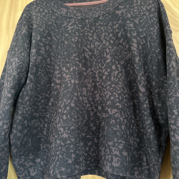 Lululemon Cropped Sweater Size 8