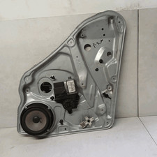 3B9839751CD Heckscheibenmotor. Links VOLKSWAGEN PASSAT (3B) 1.9 TDI (81Kw) SW