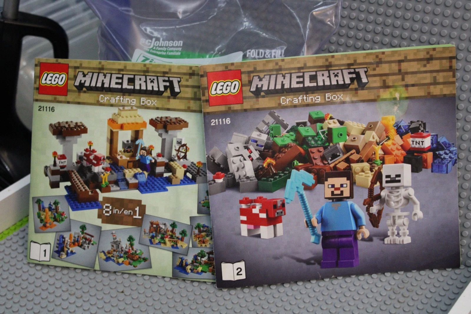 Lego (21116) Minecraft, Crafting Box, Used, 100% Complete W/Manuals, No Box