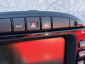 04-07 Jaguar XJ8 Navigation Head Unit W/ Climate Control Unit