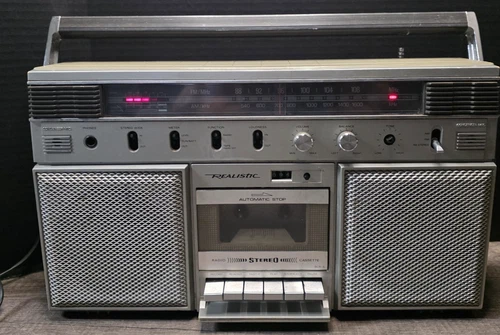 Vintage Realistic Radio Shack AM/FM Cassette Player Recorder 14-775