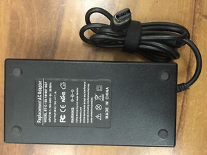 Netzteil ST-C-150-19000710ct 19V - 7,1A für HP Notebook