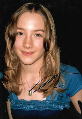 Saoirse Ronan Autogramm signed 20x28 cm Bild