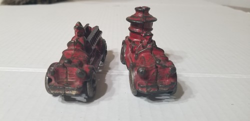2-Vintage 1930s AC Williams 3.5" Cast Iron Steamer Pumper & Ladder Fire Truck O1 - Picture 4 of 7