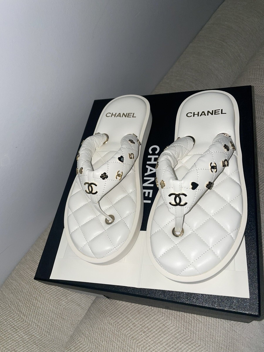 CHANEL ホワイト サンダル　サイズ37 美品】CHANEL シャネル サンダル ホワイト 37 23.5〜24cm - メルカリ