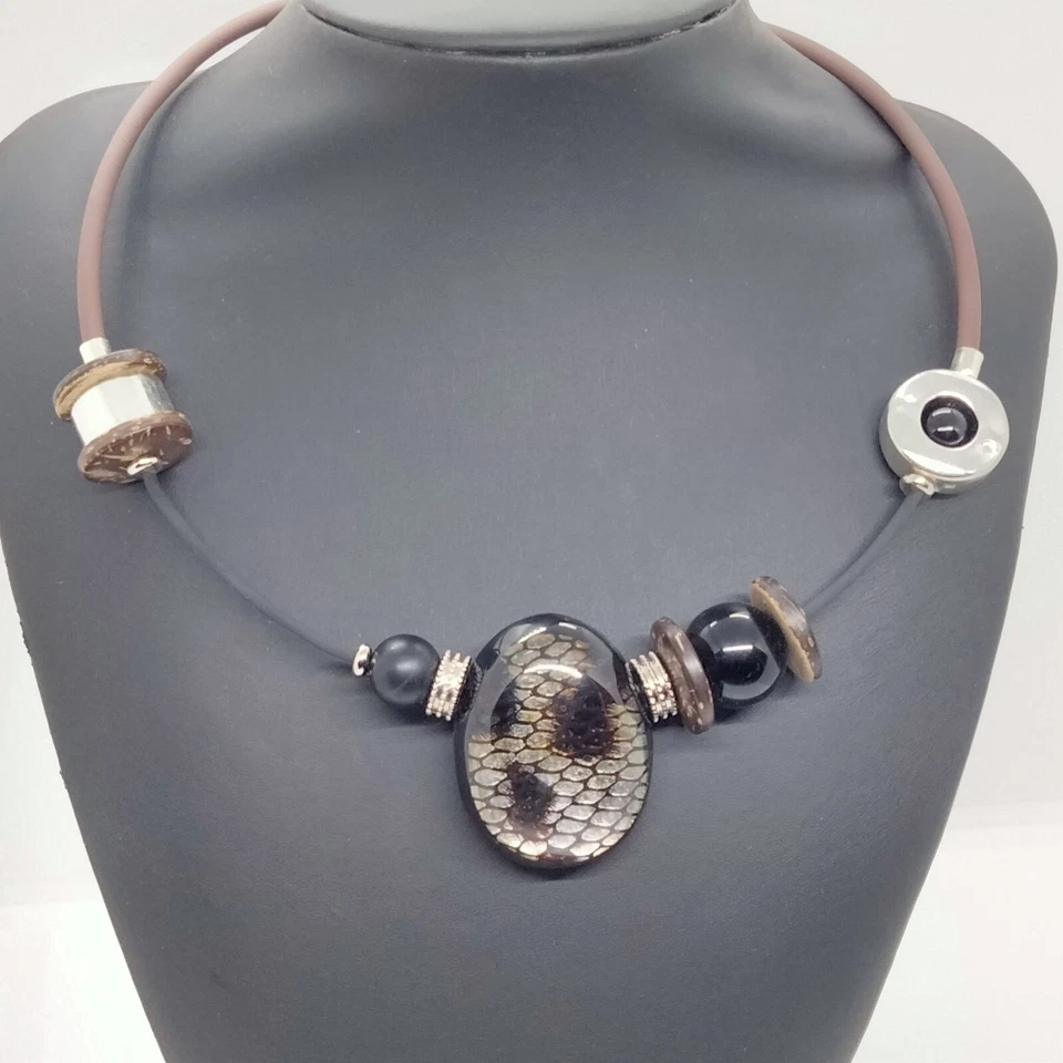 Juego de joyería de cordón de silicio contemporáneo Foto 3 de 4