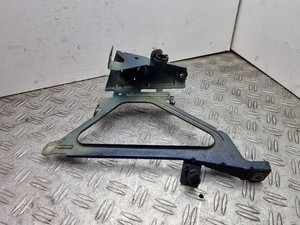 BMW 7 F01, F02 Kotflügelhalter vorne rechts 7184180 3.00 Diesel 180kw 24171737