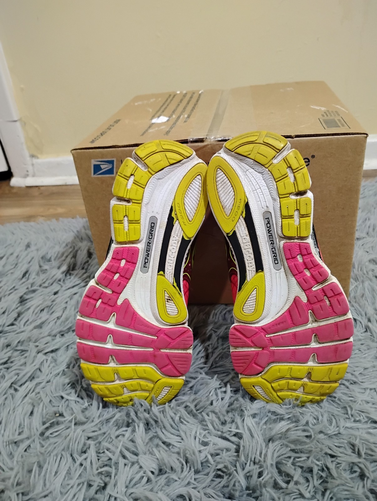 Saucony Breakthru Women’s 7.5 Pink Yellow Running Shoes Sneakers S10265-1 thumbnail 8