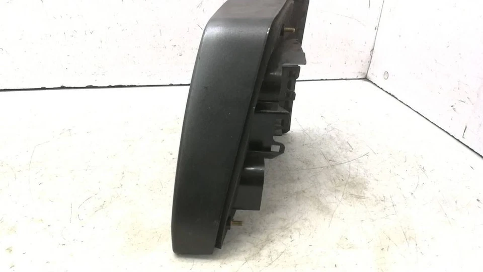 Volkswagen Golf II MK2 1.6D 44kW 1990 LHD Posteriore SX Fanale 191945111C Foto 4 de 4