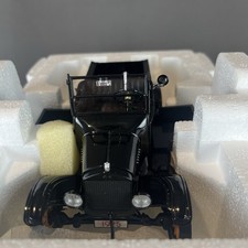 Danbury Mint 1925 Ford Model T Runabout Roadster Nib All Original 124 Scale