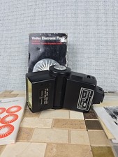 VIVITAR AUTOMATIC ELECTRONIC FLASH MODEL 273 WITH MANUAL