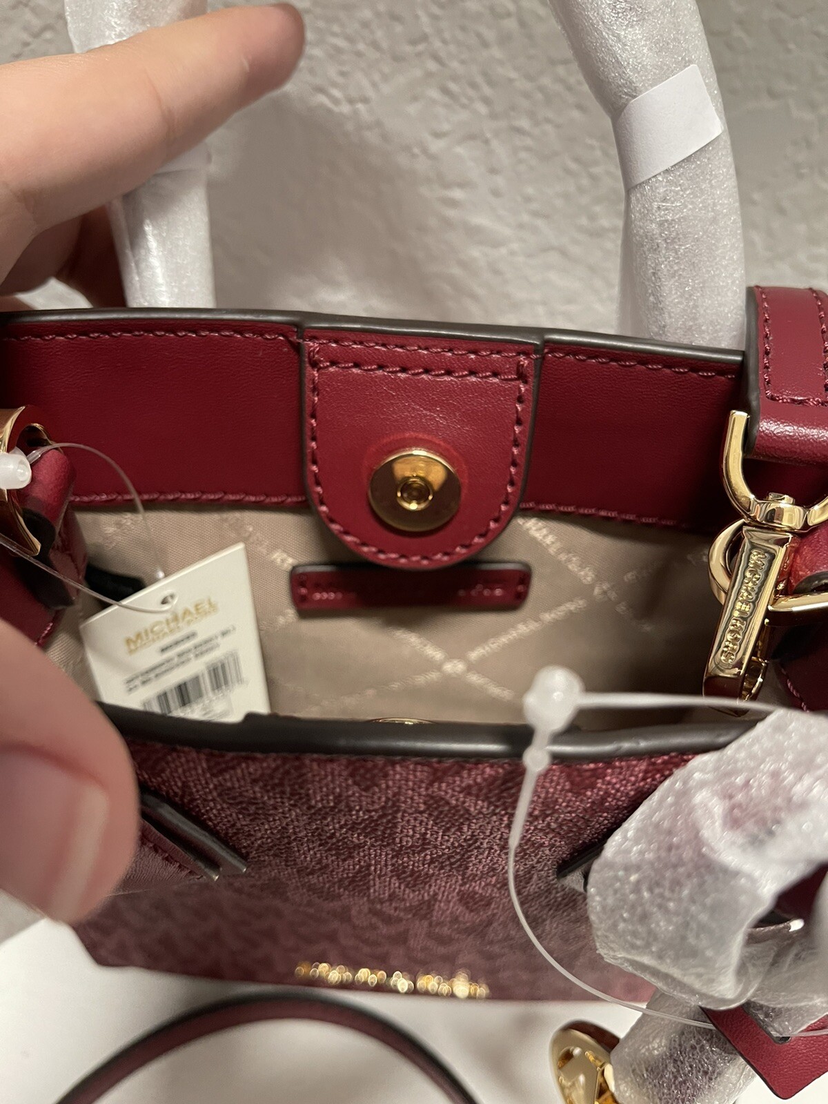 Michael Kors Mercer Extra-Small Logo and Leather Crossbody Bag - Mulberry image 6