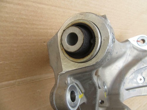 OEM 2010-2011 Buick Lacrosse Right RH Side REAR Knuckle Bushings Spindle Hub - Picture 6 of 8