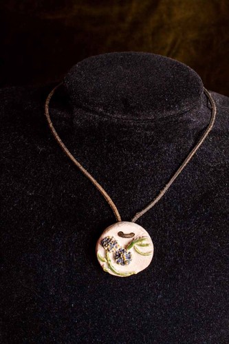 Vintage orig 70er Hippie Lederband Anhänger Keramik Flower Power - Picture 2 of 5