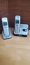 AT&T EL52300 Dect 6.0 Digital Answering System 2 Handsets, NO Power Cords.