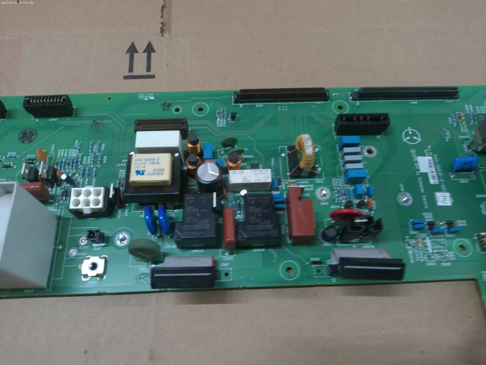 APC 640-3003F-Z-001 Power Board for DLRT8KRMXLT UPS – Tested, Good Condition - Image 3 of 4