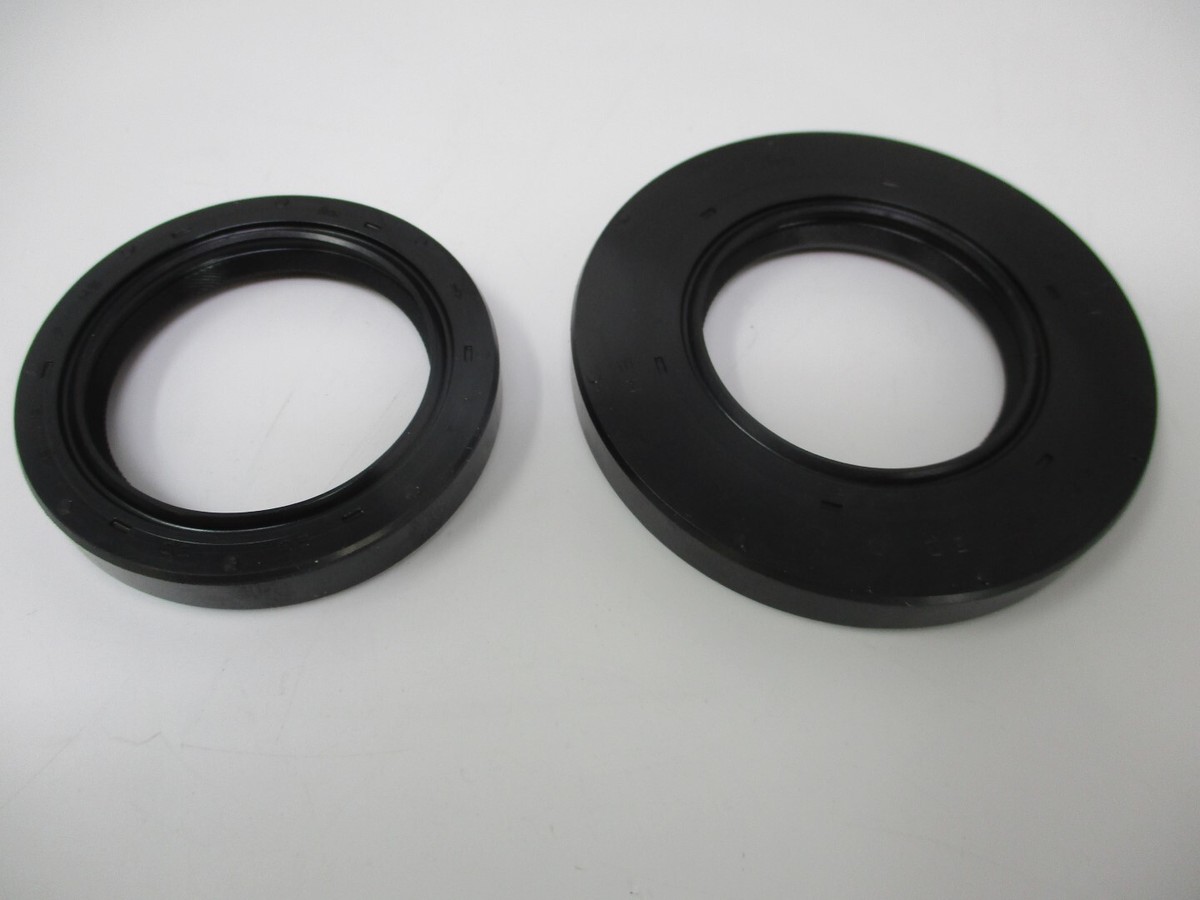 Genuine Kawasaki 92049-7011 92049-7010 Crankcase Oil Seals