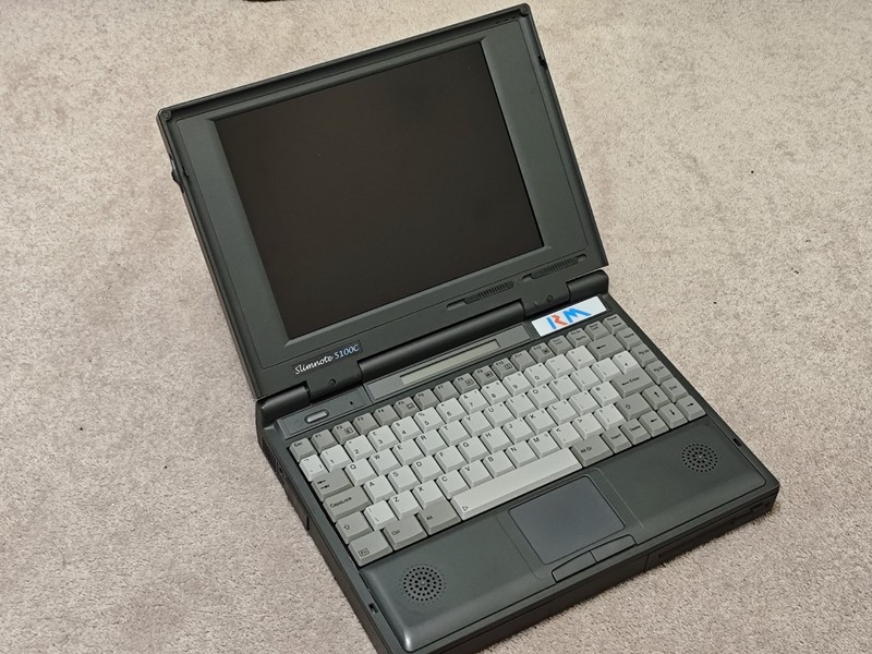 RM Research Machines Slimnote 5100c 486 DX4-100 Laptop