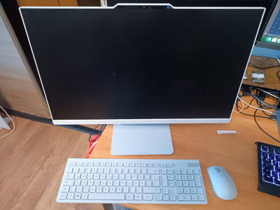 Lenovo IdeaCentre AIO 3 24ARR9, Ryzen 3 7335U, 8GB RAM, 512GB SSD (wie NEU)