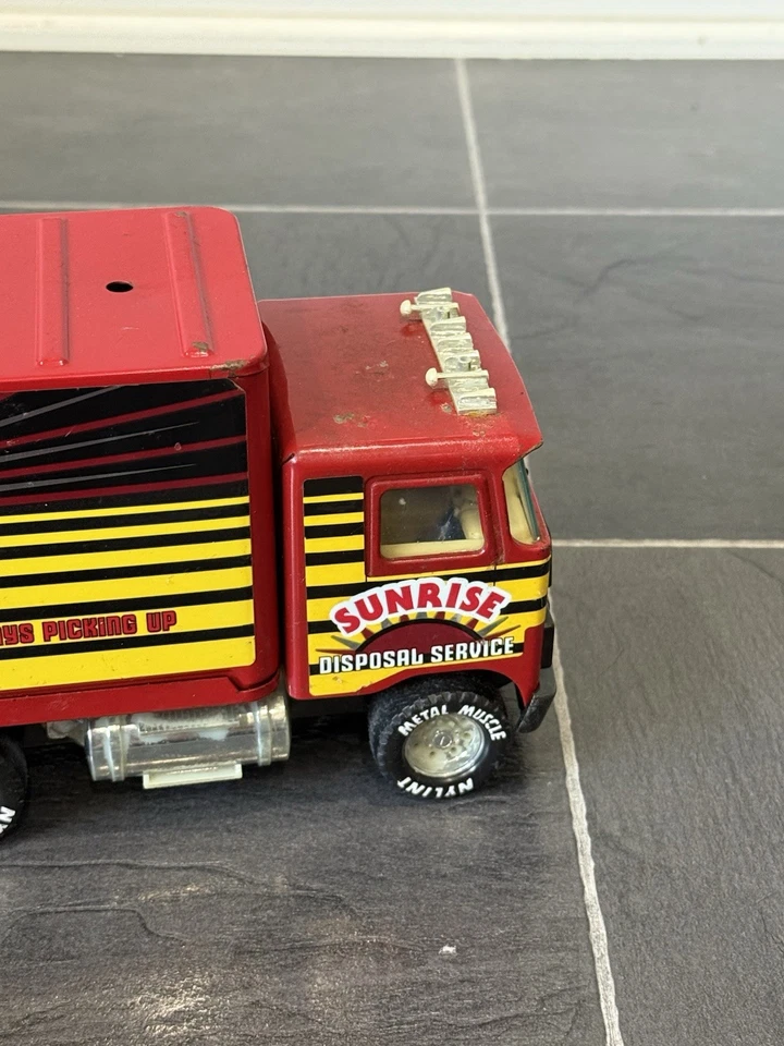 Vintage Nylint RED Sanitation Rear Garbage Truck Sunrise Disposal Service Toy - Image 4 of 4