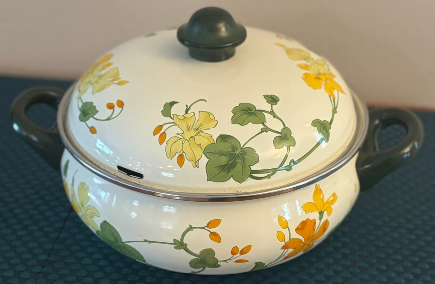 Vintage Villeroy & Boch Geranium Pattern Enamel Dutch Oven, W Germany, 3 Quart
