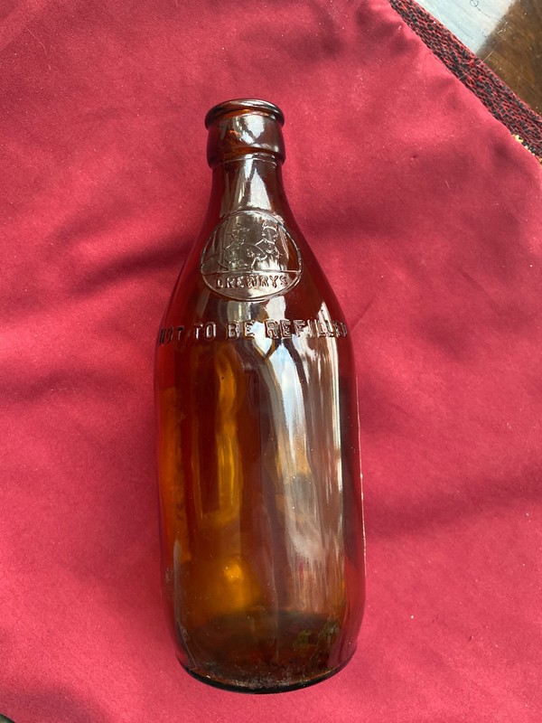 Very Collectible Old Drewrys Old Stock Pale Ale Beer Brown Bottle 12 Fl. EMPTY