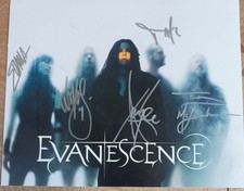 Evanescence  - Original in person Autogramm auf Foto