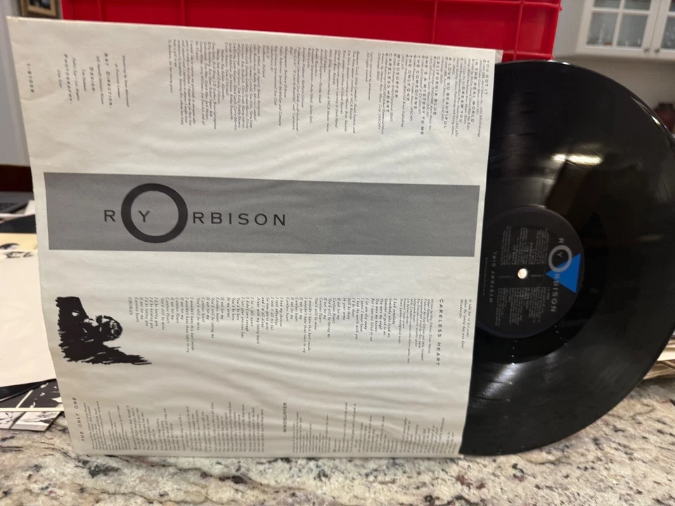 ROY ORBISON MYSTERY GIRL VG+++/NM- VINYL LP SUPER NICE! LOWEST$$ TOM PETTY - Image 3 of 3