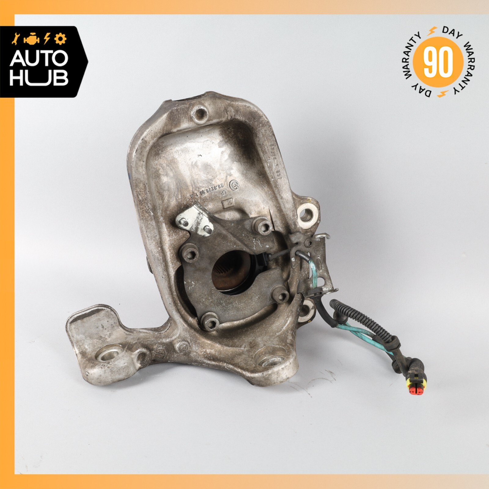 03-10 Maserati Quattroporte M139 Front Left Side Spindle Knuckle Hub OEM