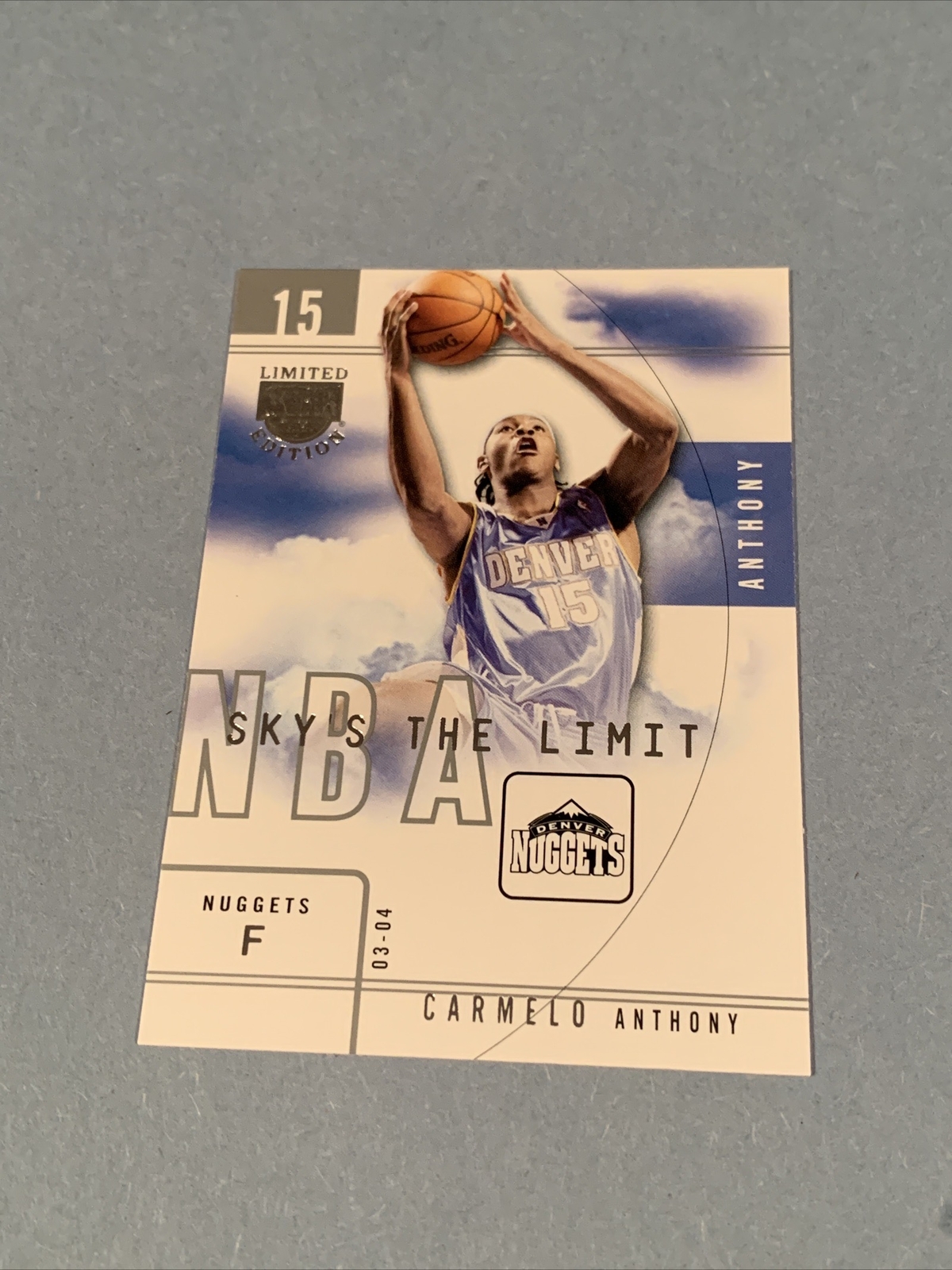 2003-04 SkyBox LE Sky's the Limit: # 18 Carmelo Anthony Rookie