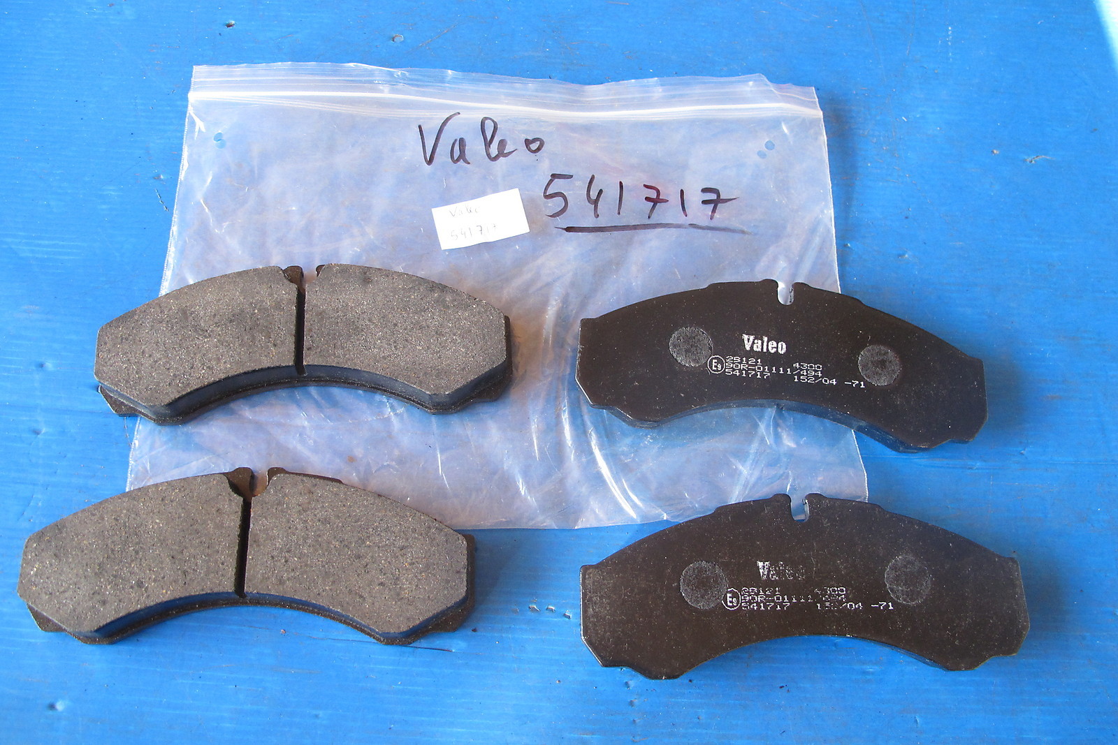 Plaquettes de freins avant Valeo pour Iveco Daily 2.3TD et utilitaires 29L9 29L10 29L11