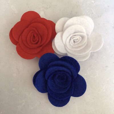 Patriotische Filzrosen, 12er Pack (mittel), Filz Stanzblumen