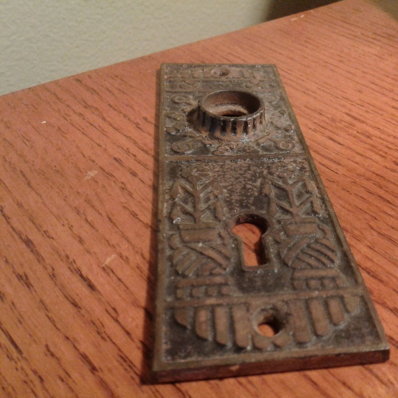 1800'S ANTIQUE EASTLAKE BRASS ORNATE DOOR PLATE & KEY HOLE 5" X 1 5/8" U.S.A.