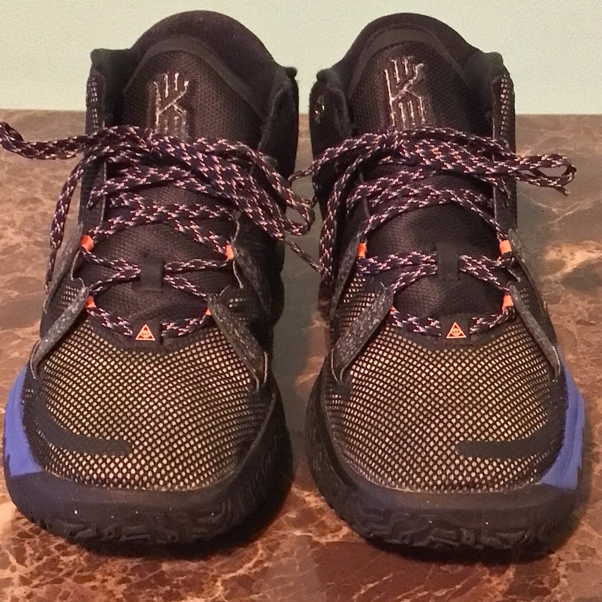 KYRIE 7 (GS)
BLACK/BLACK-LIME ICE NOIR/GLACE CITR VERT/NOIR NIKE Kyrie 7 CQ9326 007 - Shiekh main image 4