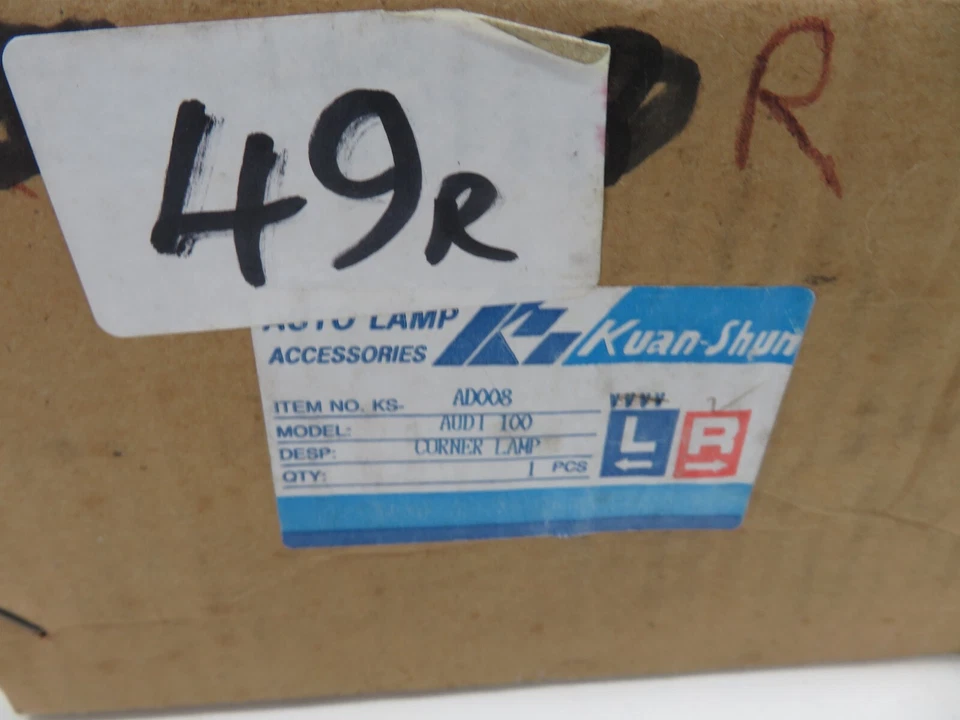 LUZ TRASERA EXTERIOR CONDUCTOR SISTEMA OPERATIVO AUDI 100 1983-1990 Foto 2 de 4