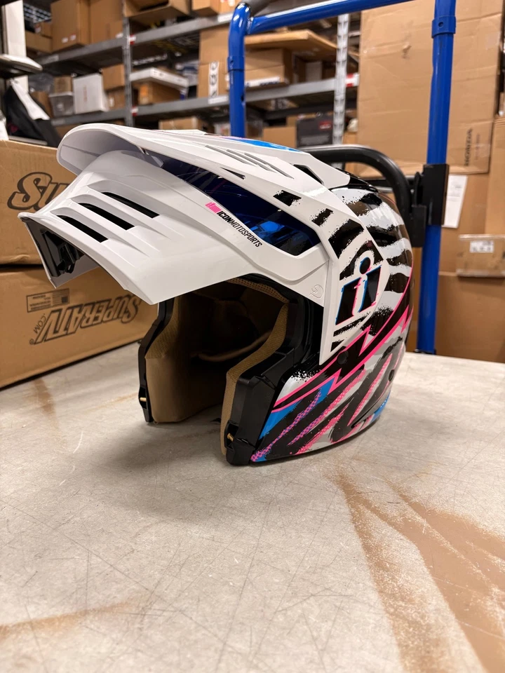 Icon helmet - Image 4 of 4