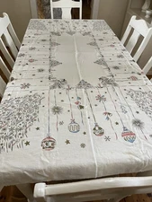 Gorgeous Mid Century Modern Pastel Shabby and Chic Christmas Tablecloth 60x80