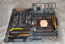 Gigabyte GA-X99-UD4 LGA 2011-V3 DDR4 Intel X99 Motherboard Quad slots E5-2698v3
