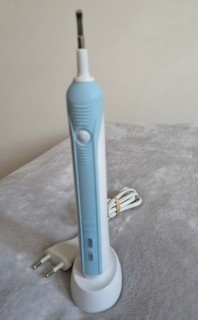 Oral B Braun Elektrische Zahnbürste Type 3756 neuwertig