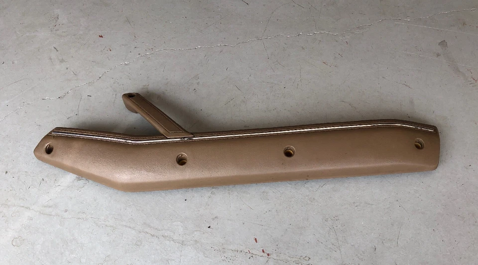 Nissan 300ZX 1984-1989 reposabrazos interior de puerta de pasajero marrón Foto 4 de 4