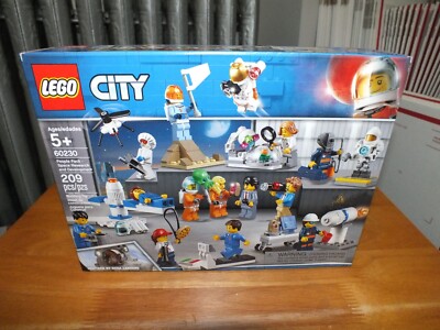 LEGO CITY PEOPLE PACK SPACE RESEARCH AND DEVELOPMENT 209 PCS 60230 NIB 2019