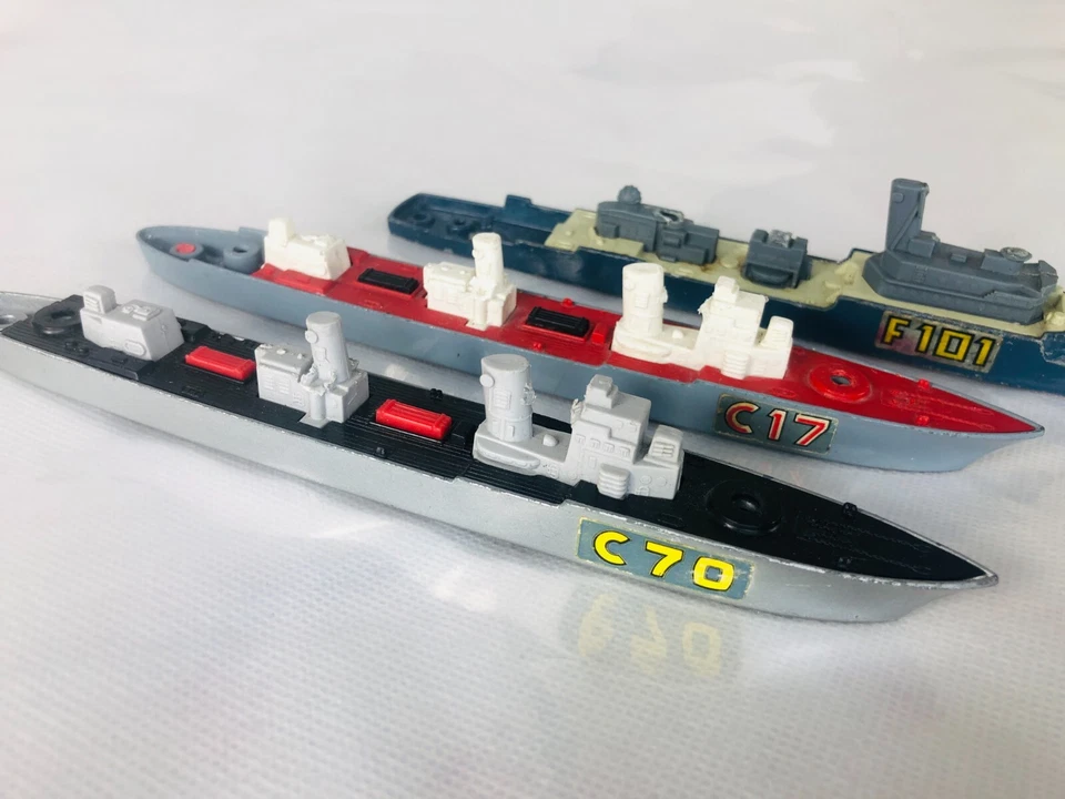 Coche de juguete Sea Kings x3 Matchbox de colección raro barco fundido a presión 1976 dañado Foto 3 de 4