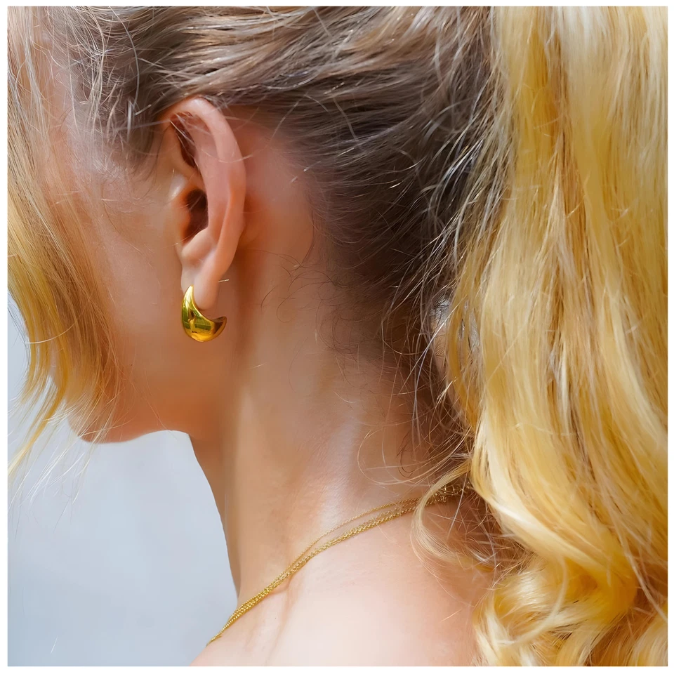 Pendientes de Lujo Oro 18K Aro Lágrima Audaz Tachuela, Minimalista Lindo y Moderno Foto 4 de 4